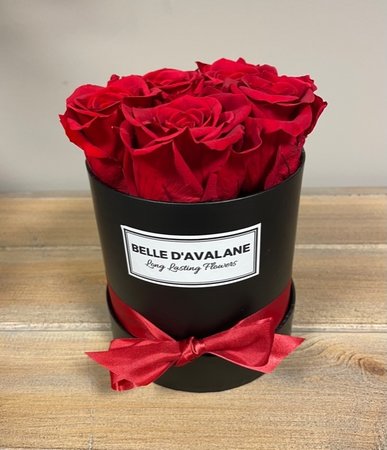 Flowerbox 12cm met rode gevriesdroogde rozen